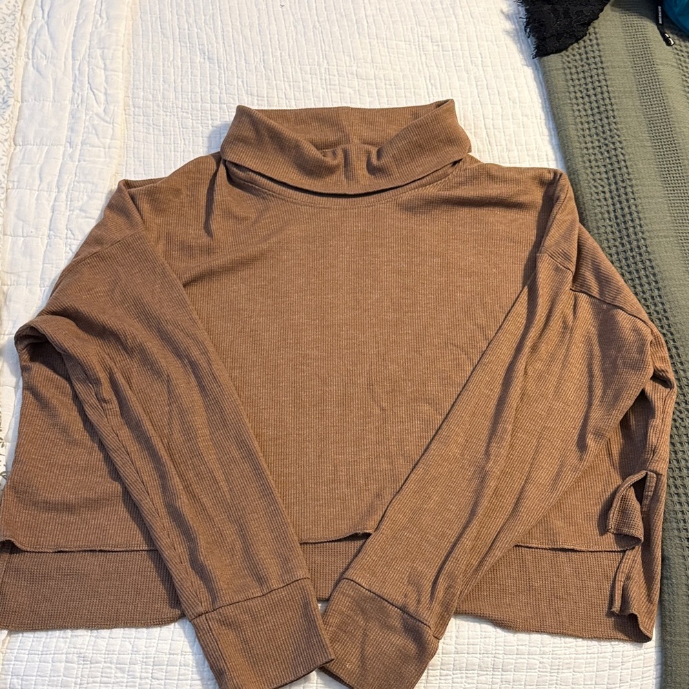 American Eagle Turtleneck